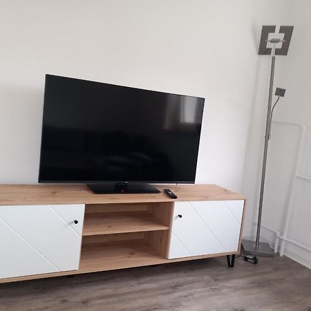 City Apartment Duisburg 1#Netflix &Wlan &Kingsize Bett &Kaffee Maschine & Central & 500M Innenhafen & 2 Min U Bahn Экстерьер фото