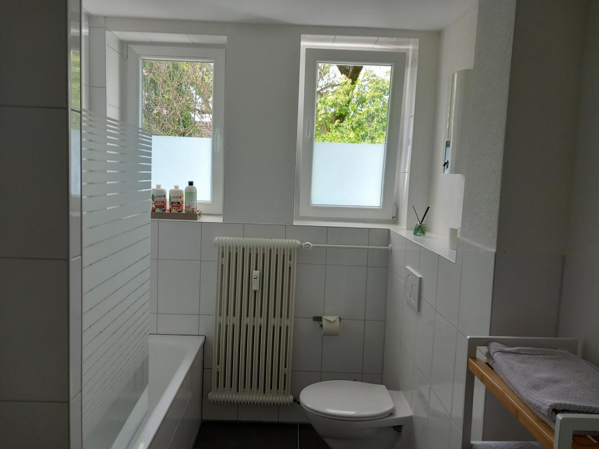 City Apartment Duisburg 1#Netflix &Wlan &Kingsize Bett &Kaffee Maschine & Central & 500M Innenhafen & 2 Min U Bahn Экстерьер фото
