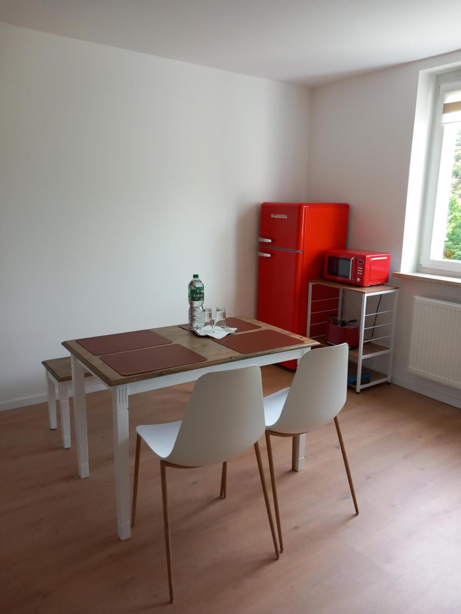 City Apartment Duisburg 1#Netflix &Wlan &Kingsize Bett &Kaffee Maschine & Central & 500M Innenhafen & 2 Min U Bahn Экстерьер фото