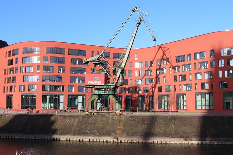 City Apartment Duisburg 1#Netflix &Wlan &Kingsize Bett &Kaffee Maschine & Central & 500M Innenhafen & 2 Min U Bahn Экстерьер фото